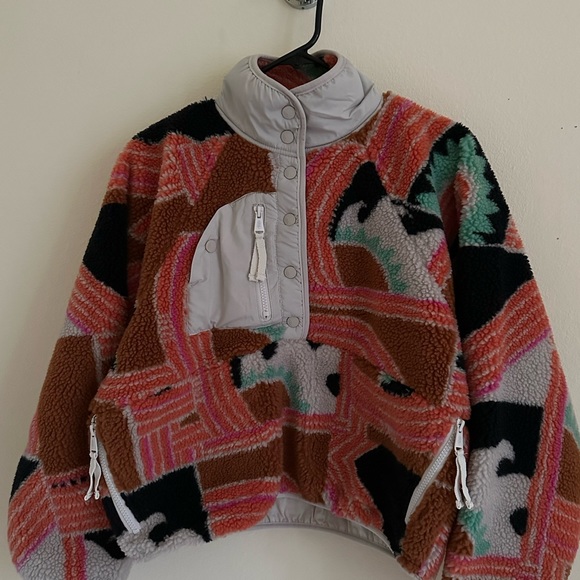 Free People Jackets & Blazers - FREE PEOPLE HIT THE SLOPES PRINTED FLEECE PULLOVER JACKET